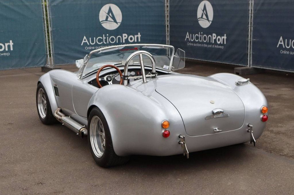 Cabrio Ford AC Cobra Replica Backdraft Benzin 2018 (Margin)