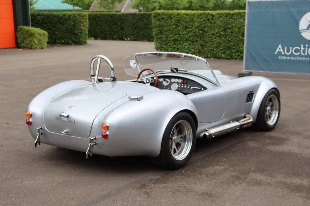 Cabrio Ford AC Cobra Replica Backdraft Benzin 2018 (Margin)