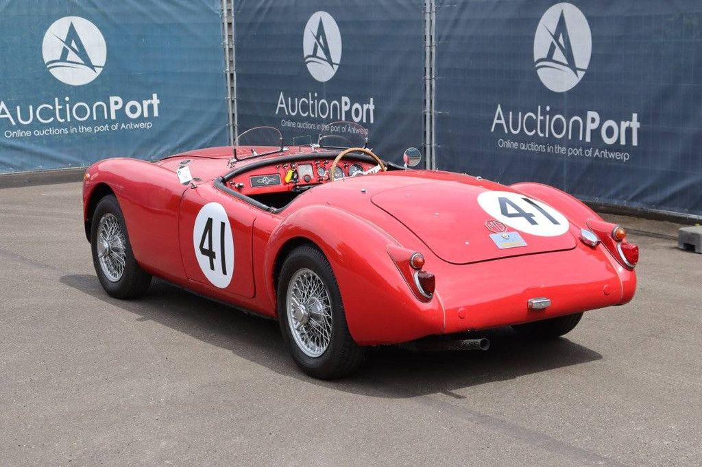 MG MGA Le Mans look Petrol 1960 (Margin)