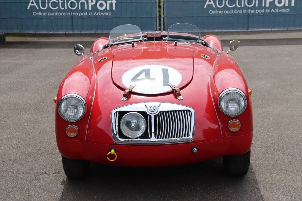MG MGA Le Mans look Petrol 1960 (Margin)