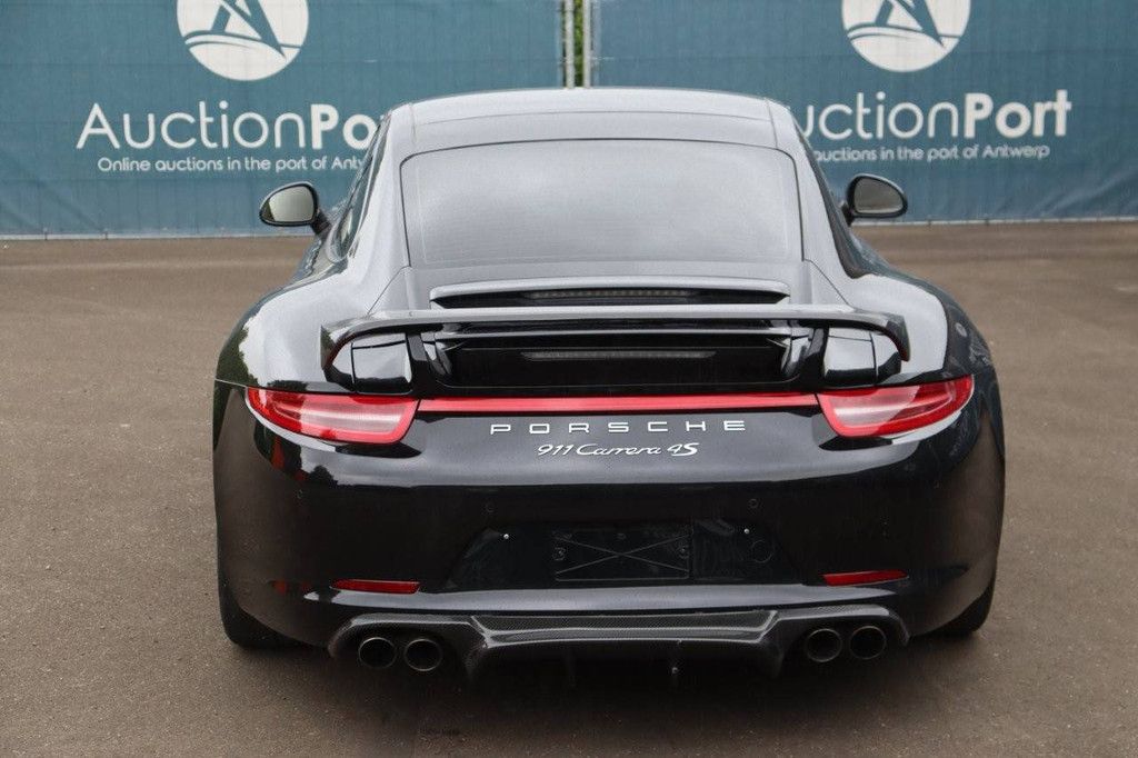 Porsche 991 Carrera 4S Petrol 2013 (Margin)