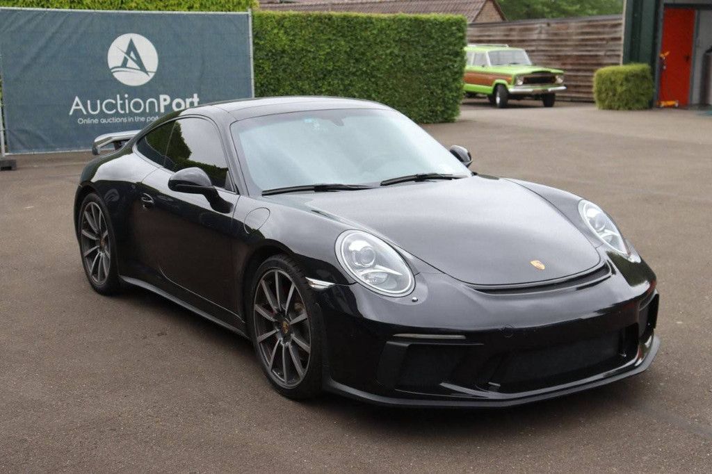Porsche 991 Carrera 4S Petrol 2013 (Margin)