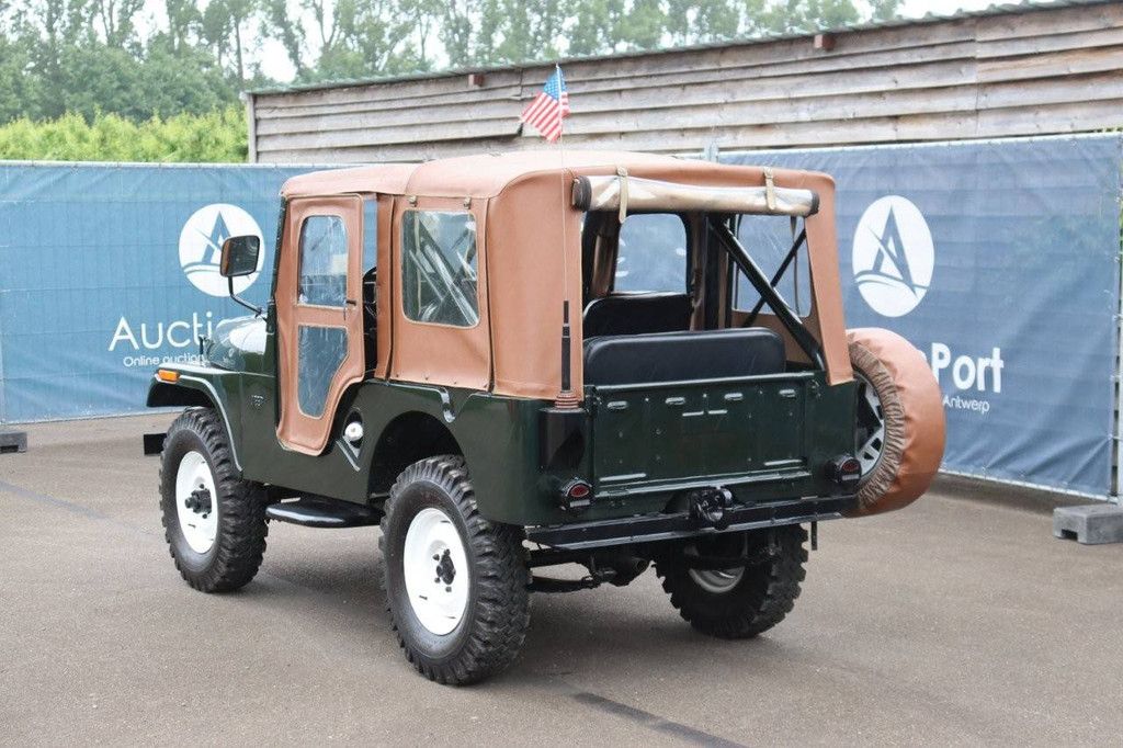 Jeep CJ-5 Benzin 1966 (Marge)