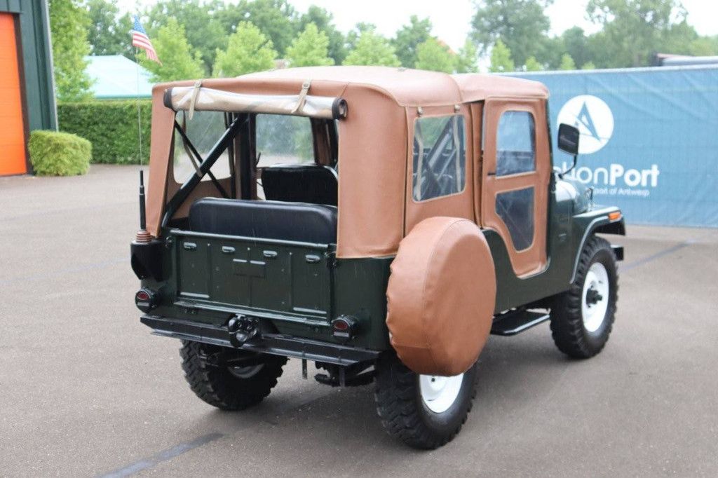 Jeep CJ-5 Benzin 1966 (Marge)
