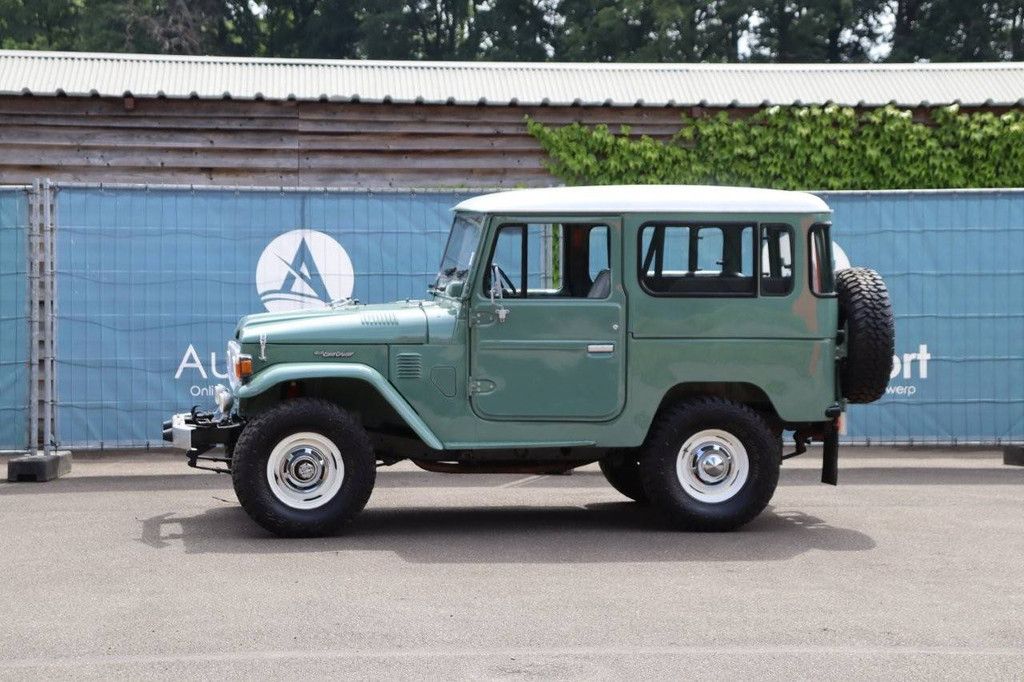 Toyota Land Cruiser FJ40 Petrol (Margin)