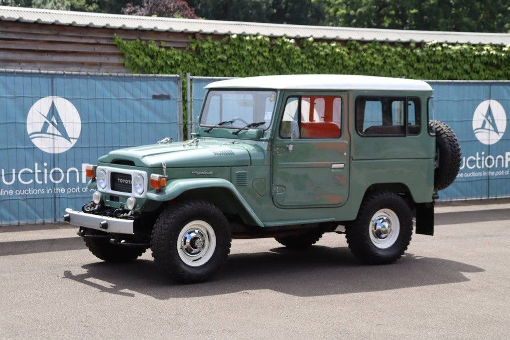 Toyota Land Cruiser FJ40 Petrol (Margin)