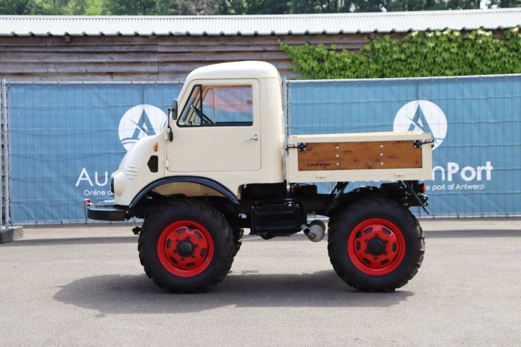 Mercedes-Benz Unimog 401.104 Diesel 1955 (Margin)