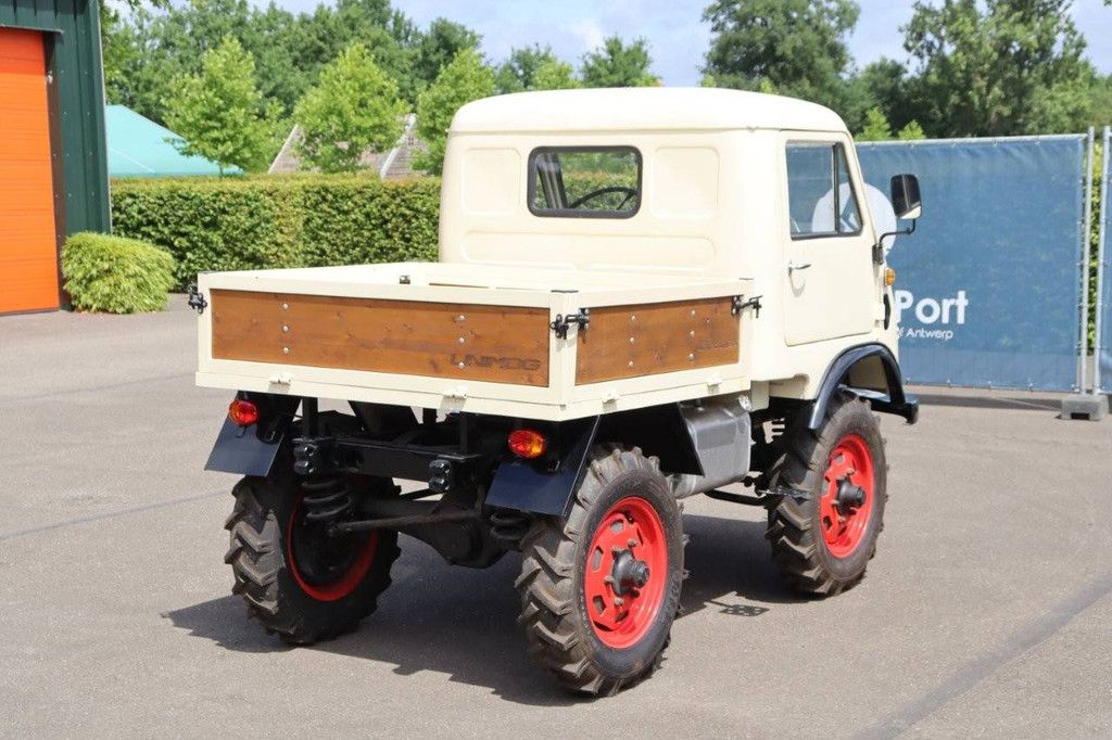 Mercedes-Benz Unimog 401.104 Diesel 1955 (Margin)