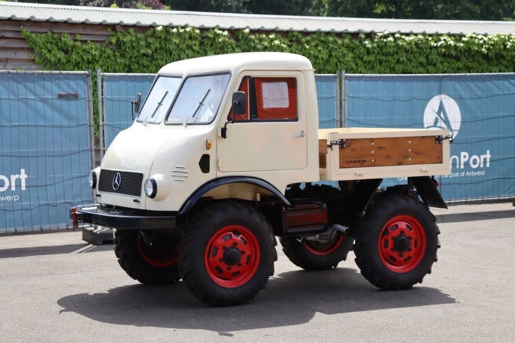 Mercedes-Benz Unimog 401.104 Diesel 1955 (Margin)