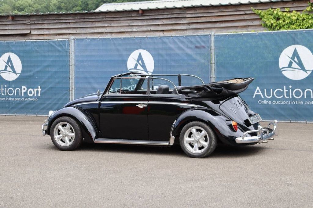 Volkswagen Beetle Convertible Petrol 1965 (Margin)