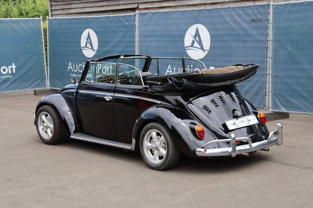Volkswagen Beetle Convertible Petrol 1965 (Margin)