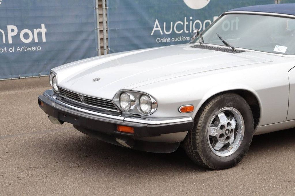 Convertible Jaguar XJ-SC Convertible Petrol 1988 (Margin)