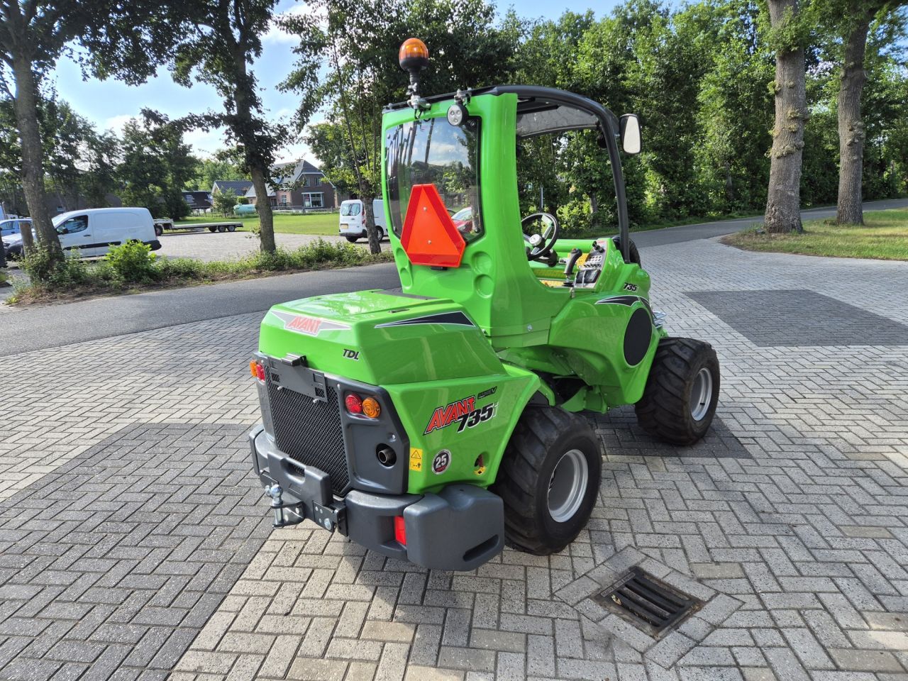 Nieuwe AVANT 735i knikshovel 1800 kgs