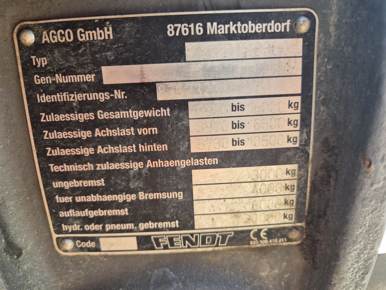 Gebrauchter Fendt 828 Traktor mit 6 Zilinder und 280 PK