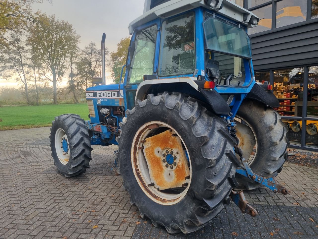 Used FORD 8210 tractor