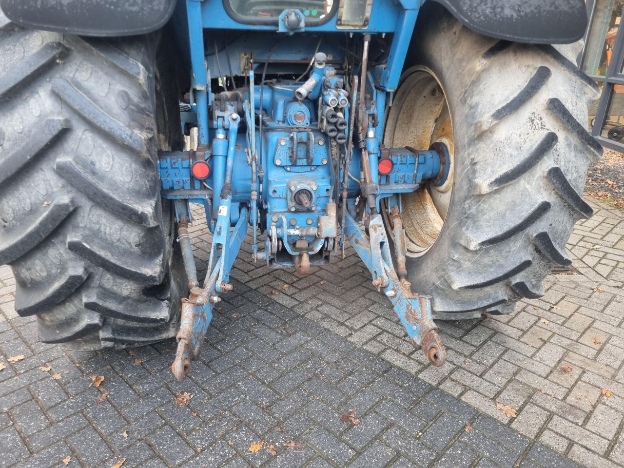 Used FORD 8210 tractor