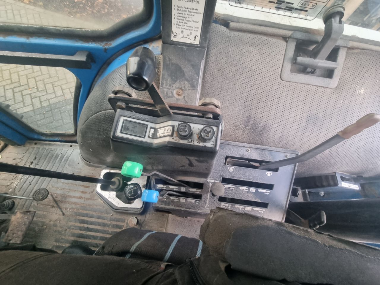 Used FORD 8210 tractor