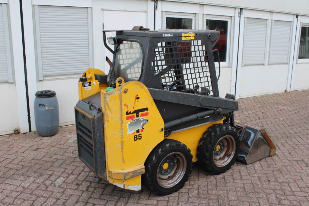 Thomas T85