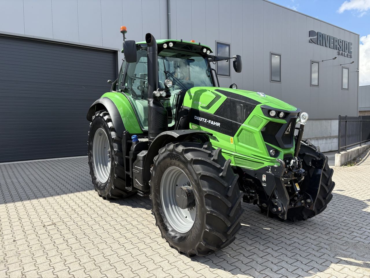 Deutz-Fahr Agrotron 6215 TTV