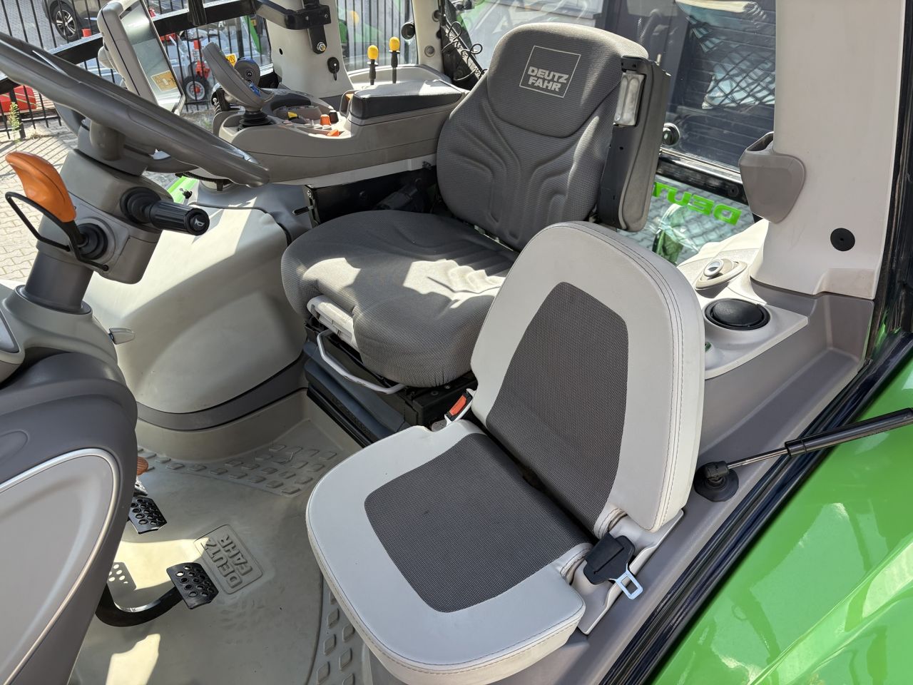 Deutz-Fahr Agrotron 6215 TTV
