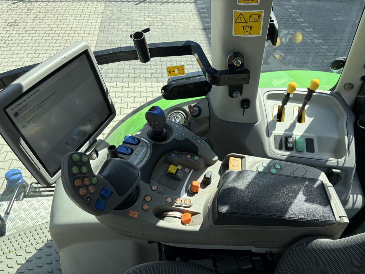 Deutz-Fahr Agrotron 6215 TTV