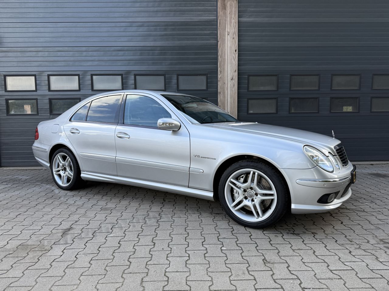 Mercedes E55 AMG Youngtimer V8 Kompressor | Bomvol