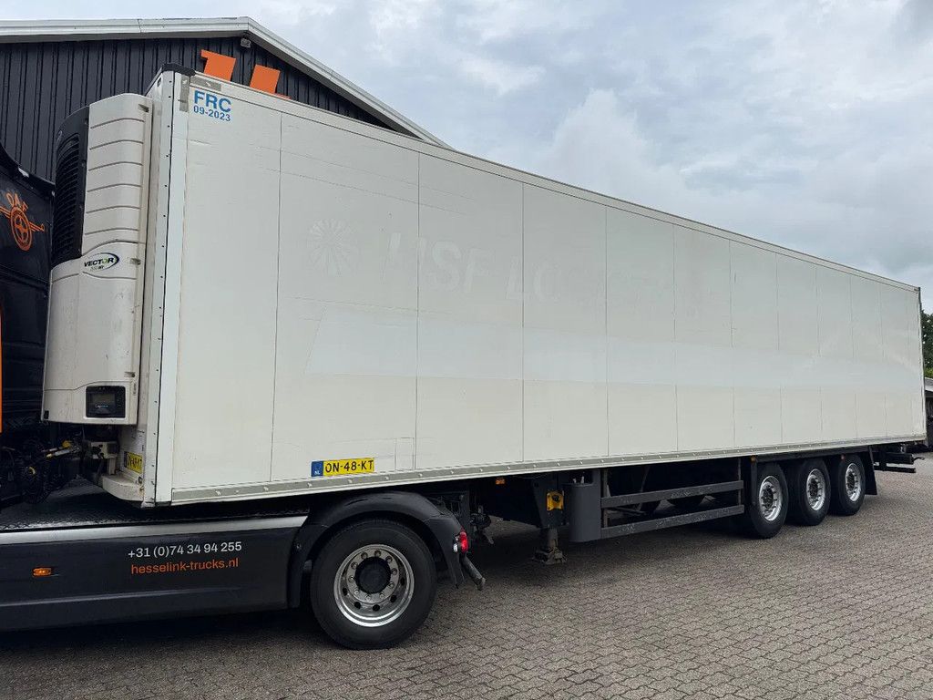 Schmitz Cargobull SKO 24 5x Meatrails Rohrbahnen Fleisch Carrier Vector 1950MT
