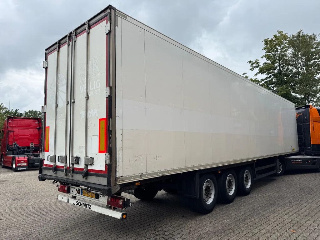 Schmitz Cargobull SKO 24 5x Meatrails Rohrbahnen Fleisch Carrier Vector 1950MT