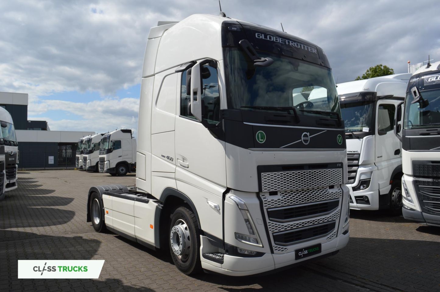Volvo FH 460 Globetrotter XL i-Save Side Skirts