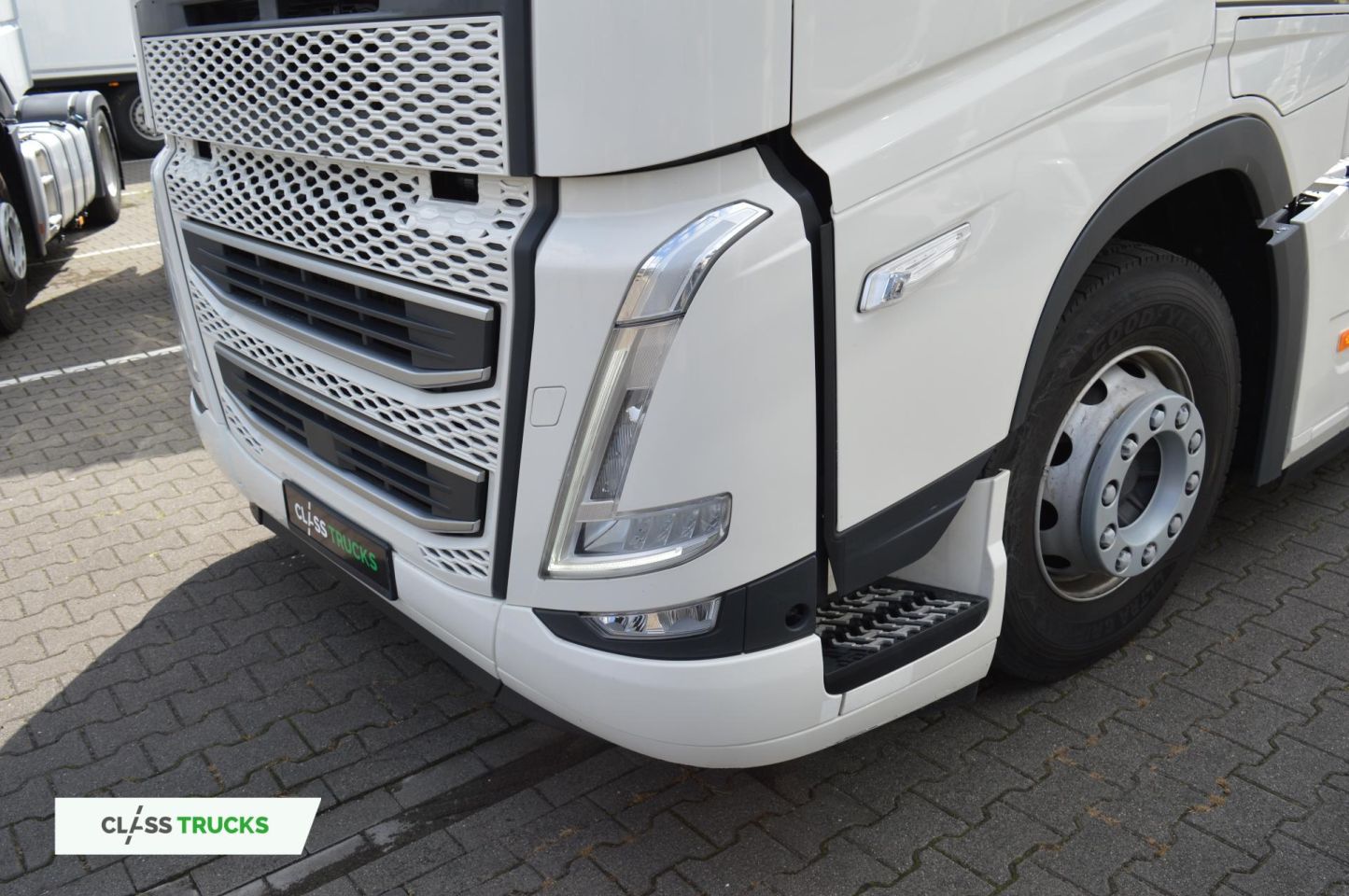 Volvo FH 460 Globetrotter XL i-Save Side Skirts