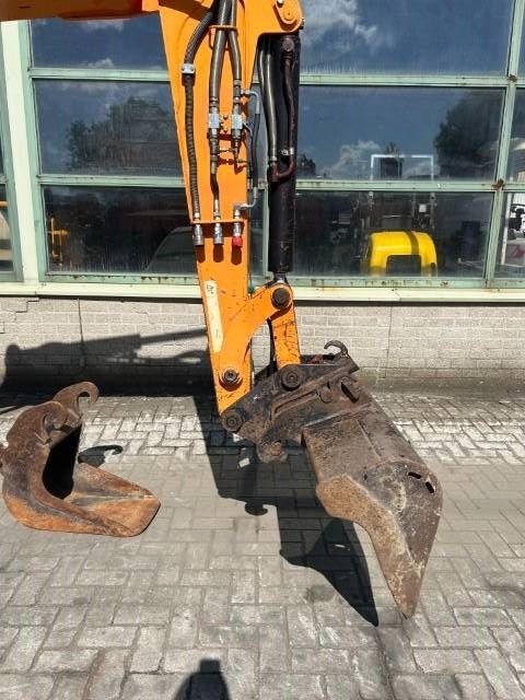 Hanix H 55 DR