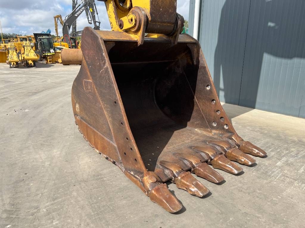 CAT 330D L