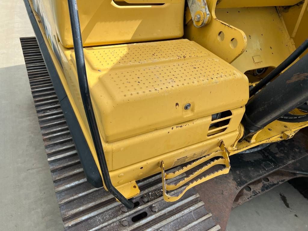 CAT 330D L