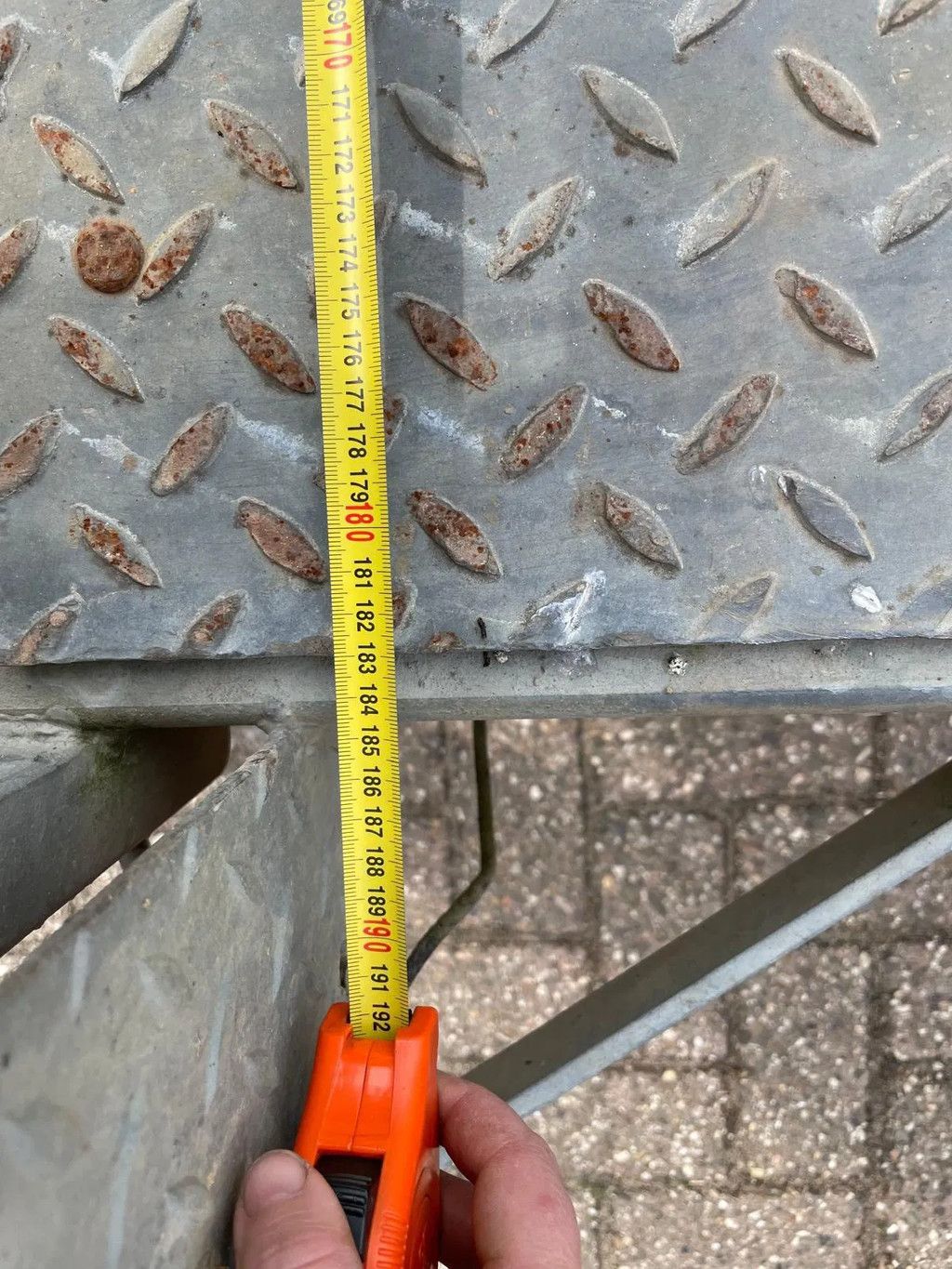 Overige Gegalvaniseerde bakkenwagen
