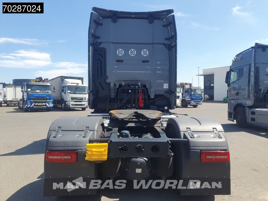 MAN TGX 18.520 4X2 Individual Lion S! GX Retarder Full-Air 2x Tanks Navi LED ACC Euro 6