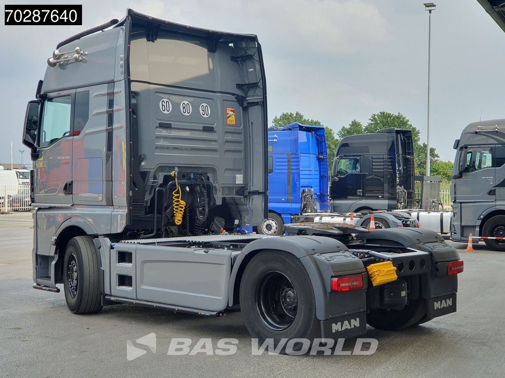 MAN TGX 18.520 4X2 Individual Lion S! GX Retarder Full-Air 2x Tanks Navi LED ACC Euro 6