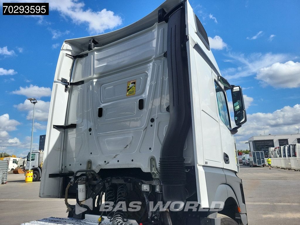 Mercedes Actros 1851 4X2 BigSpace 2xTanks Euro 6