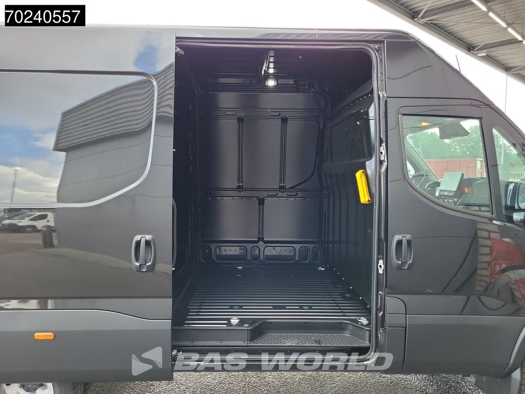 Iveco Daily 35C18 3.0L Automaat 2025-Model 180PK L2H2 Dubbellucht 3,5t Trekgewicht ACC Navi LED Airco Camera Euro6 L2 12m3 A/C