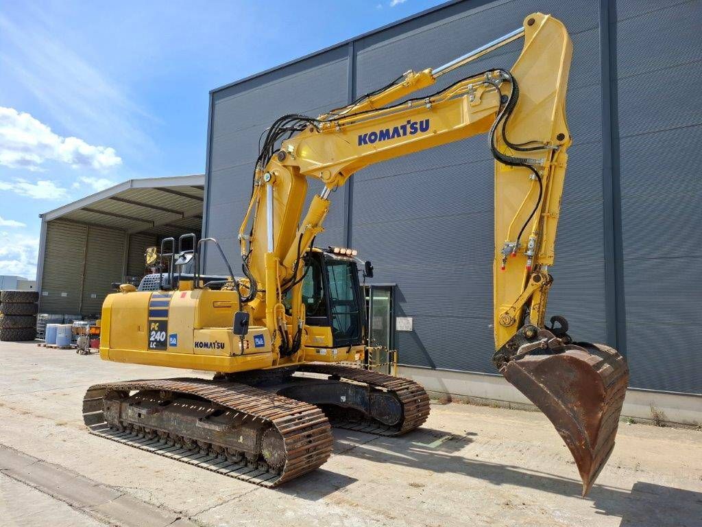 Komatsu PC240LC-10