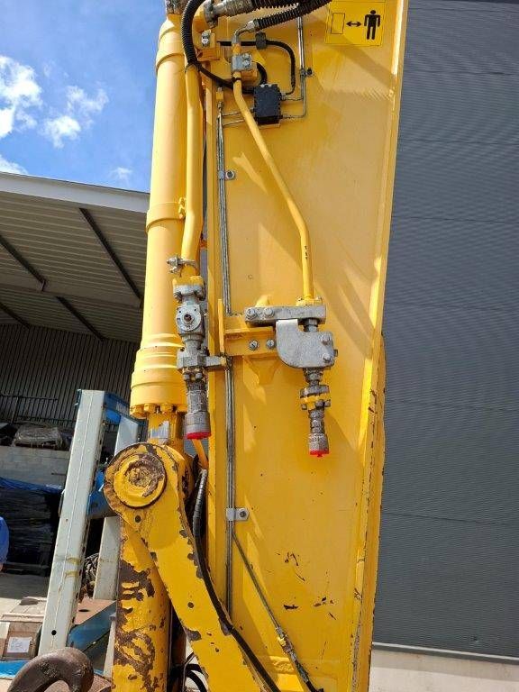Komatsu PC240LC-10