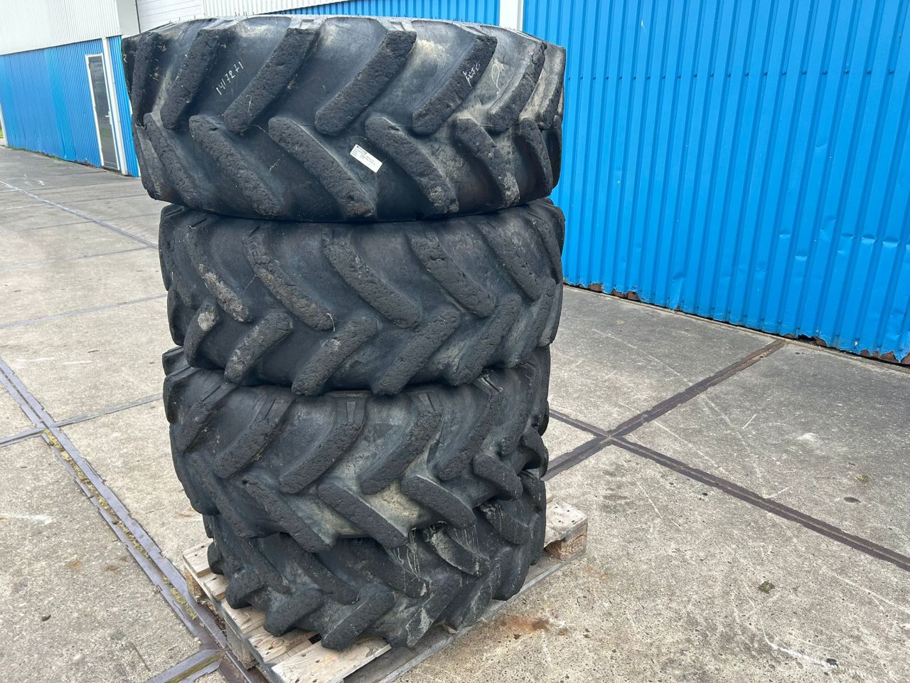 4 stuks Galaxy 15.5/80-24 banden
