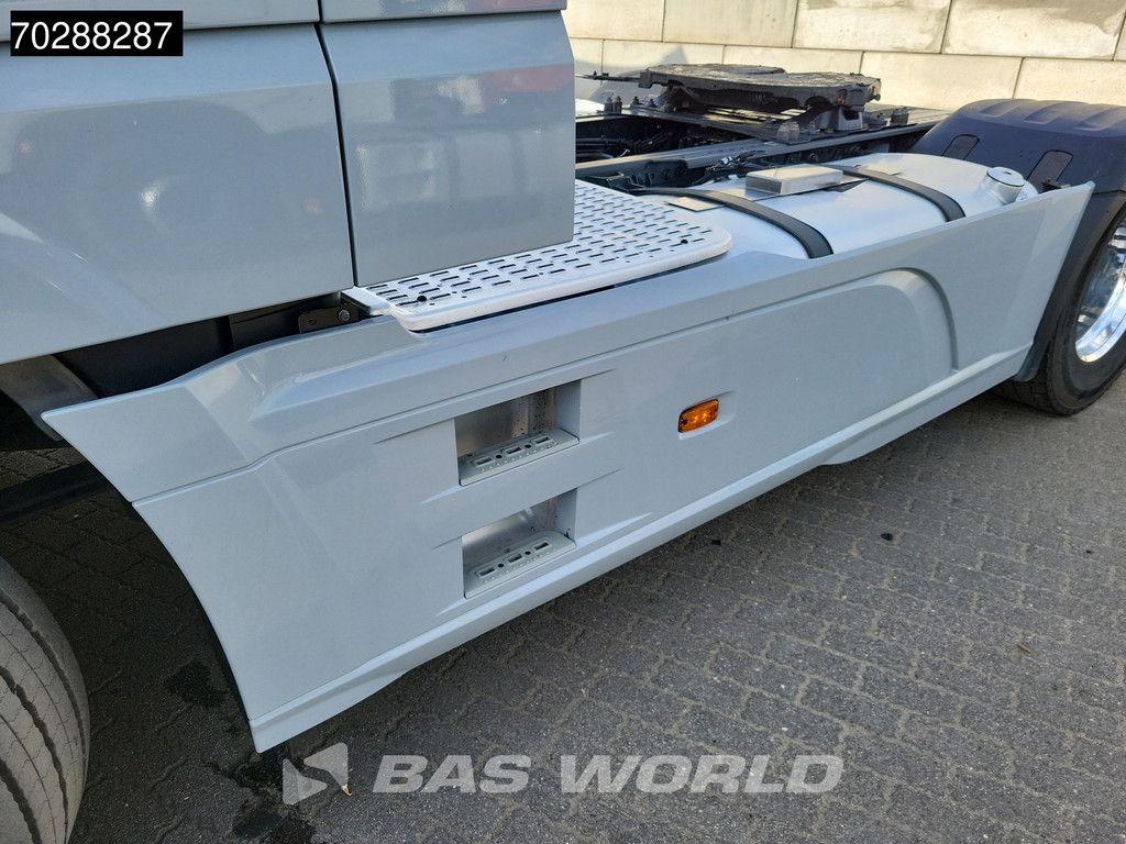 DAF XF 530 4X2 SSC ADR Standklima ACC 2x Tanks Navi Euro 6