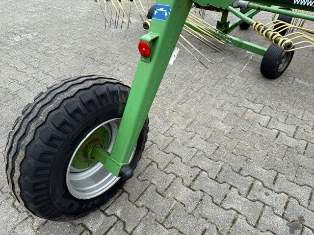 KRONE Swadro 700 hark met middenafleg 7 meter