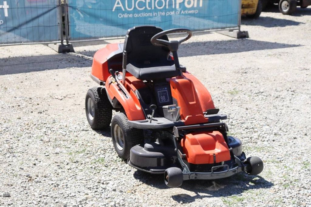 Zitmaaier Husqvarna R214TC Benzine 2020