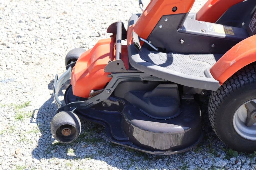 Zitmaaier Husqvarna R214TC Benzine 2020