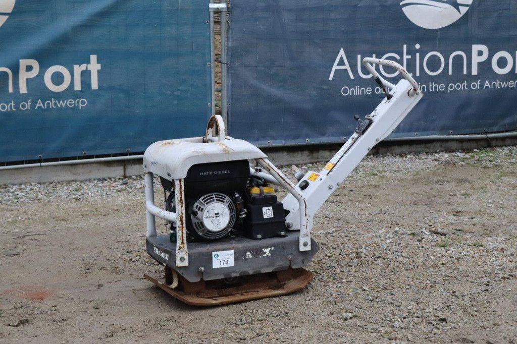 Vibrating plate Tremix MV245 Diesel 2010