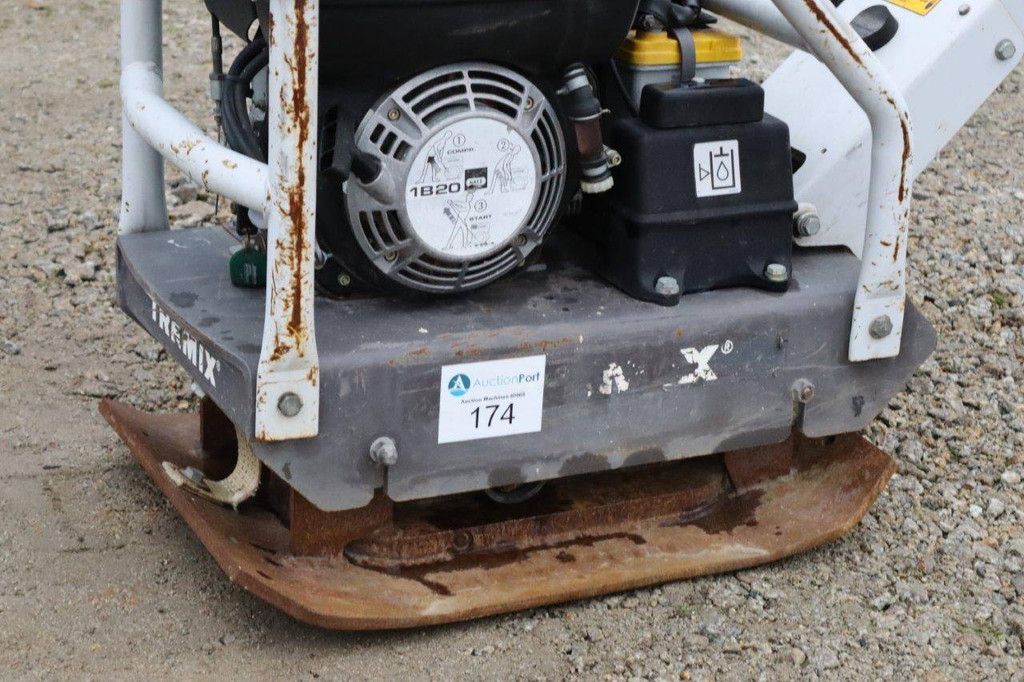 Vibrating plate Tremix MV245 Diesel 2010