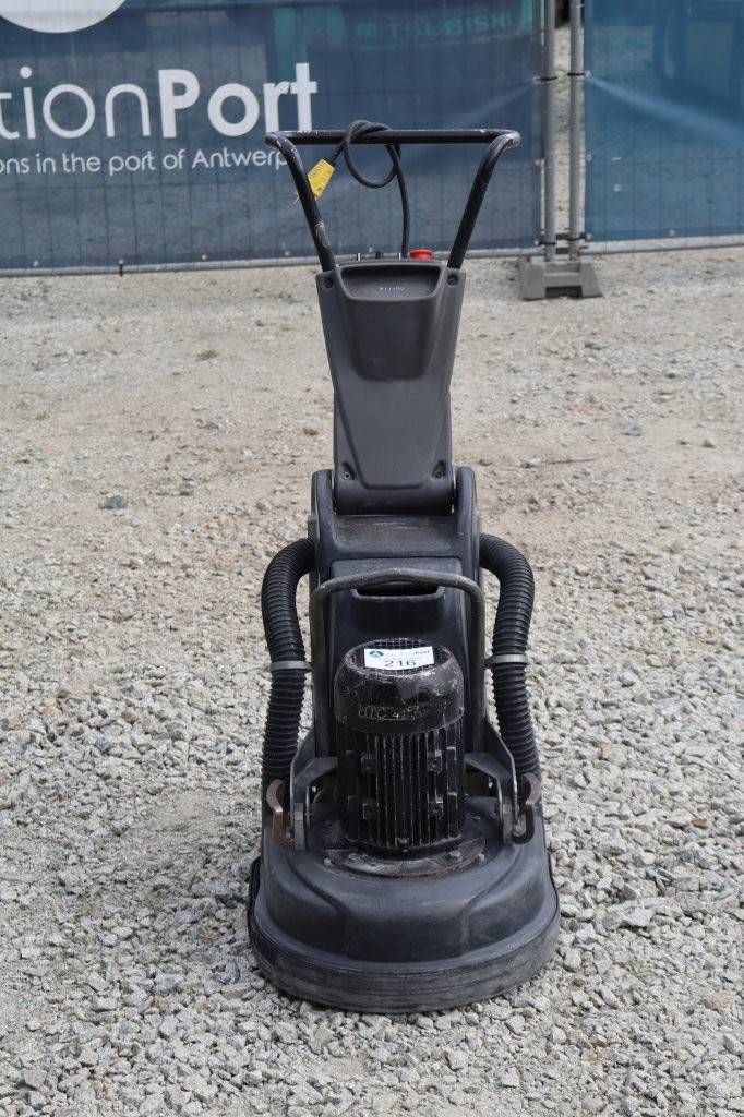 Electric scrubber dryer