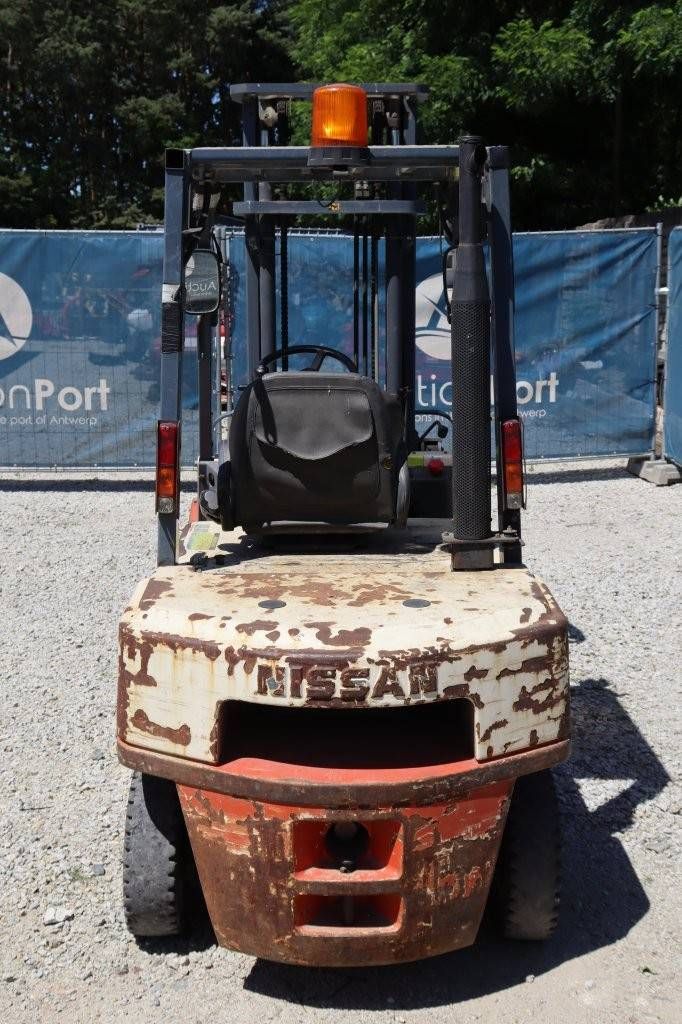 Gabelstapler Nissan 25 Diesel 2500kg 3,7m 1999