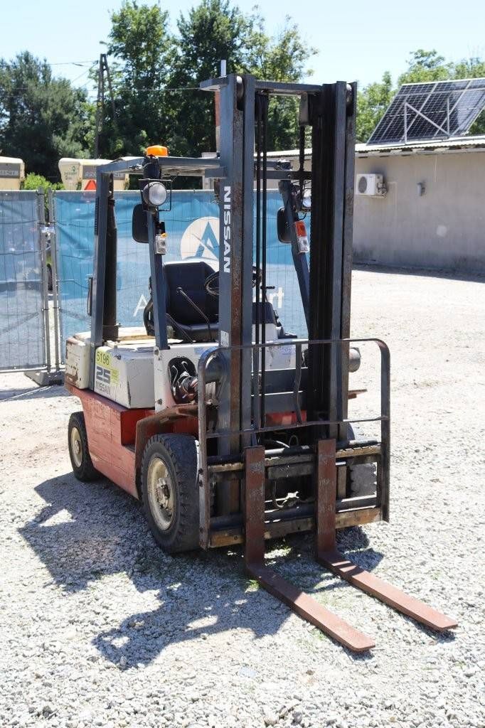 Gabelstapler Nissan 25 Diesel 2500kg 3,7m 1999